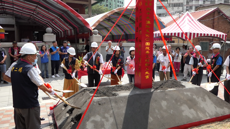 老二媽故居前院9月23日開工動土，調整烈美堂與西平公園間動線，並融入文化元素，提升為西平大漁池文化公園，預計在明年老二媽省親前完成。