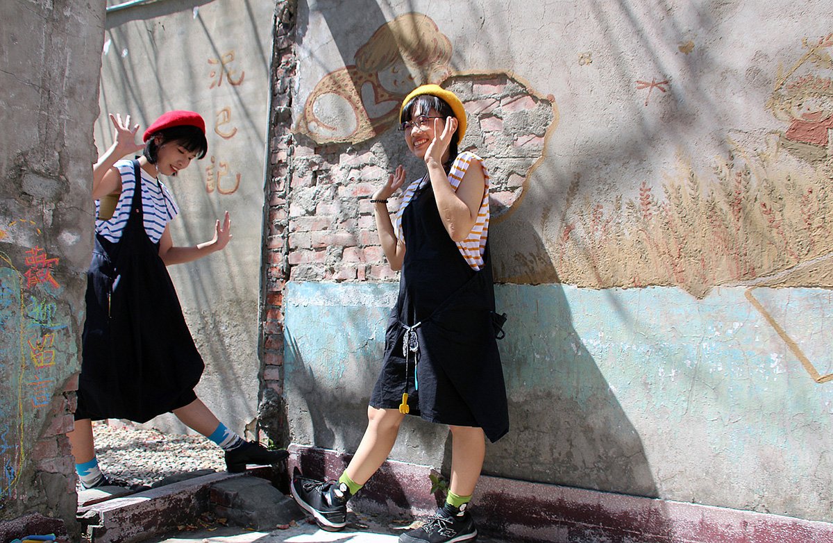 臺中清水眷村文化園區及臺中市眷村文物館熱鬧於109年10月9日至10月11日展開眷村文化節，今年以「竹籬笆的故事~二部曲，降落」為主題，代表著眷村在臺灣落地生根的獨特生命經驗