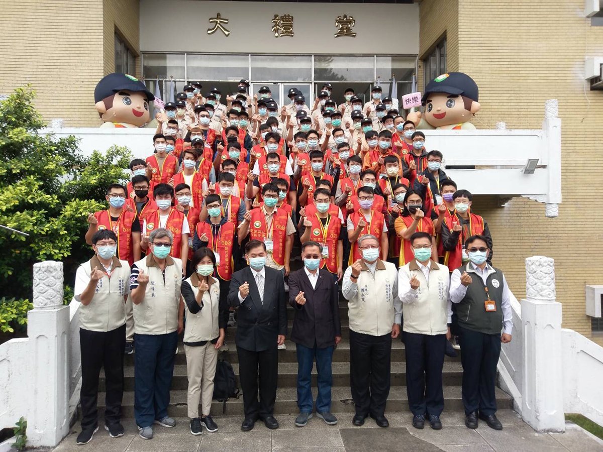 8日上午假臺北市替代役中心，舉行109年替代役備役役男演訓召集暨現役役男防災演練，由內政部役政署龔昶仁署長及臺北市政府蔡炳坤副市長共同主持開訓典禮。