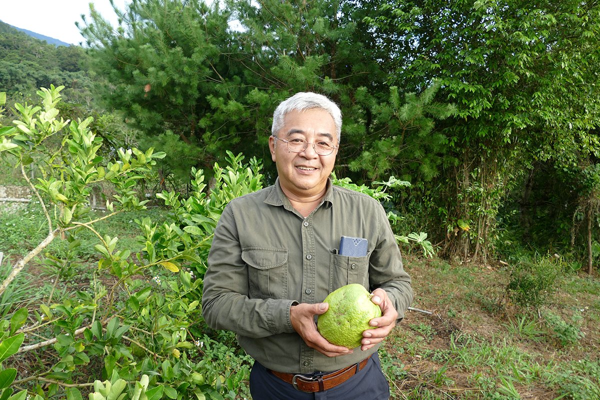 埔里建醮全鎮7天吃素 跟著「蔬食生活地圖」來趟“蔬食”尋味之旅Ⅰ 2 「生命力生態農園」快樂農夫王靖堯。