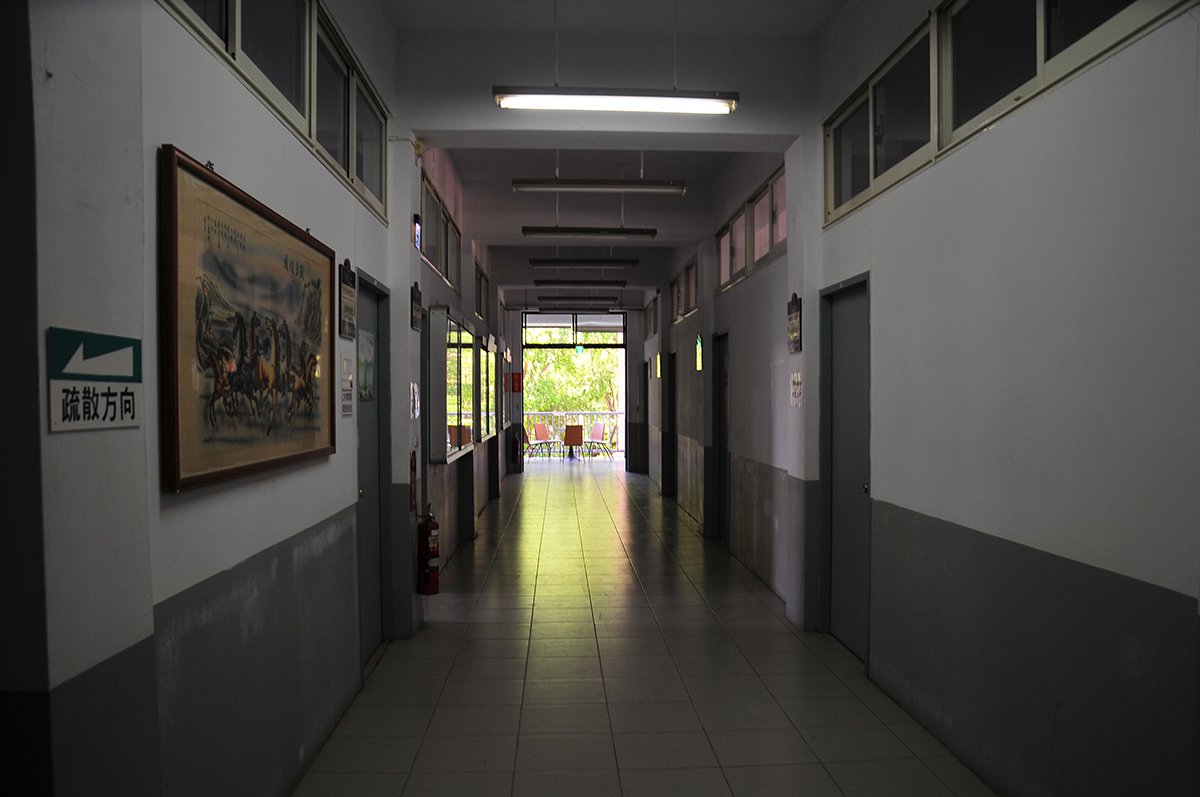 走廊是連接客廳、房間、廚房、餐廳、書房、浴廁等空間的走道