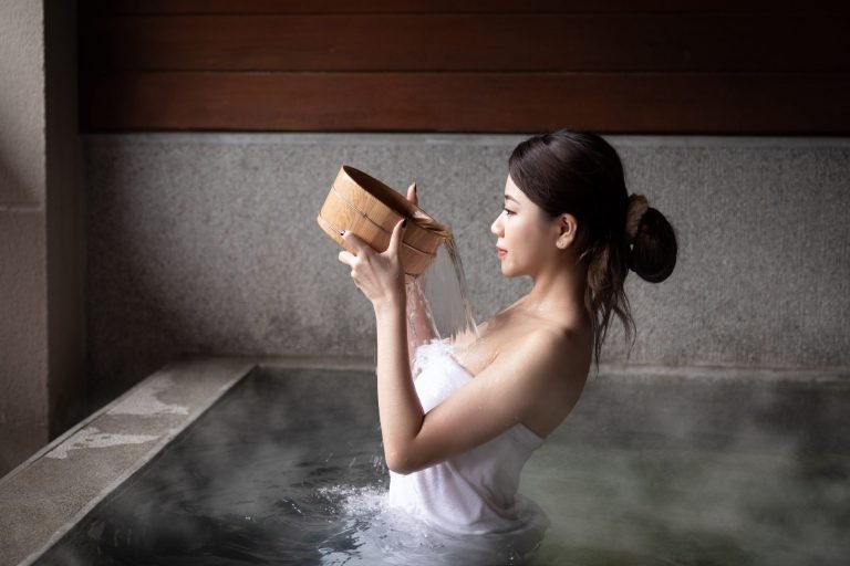 天氣正冷，正是泡溫泉spring的時候
