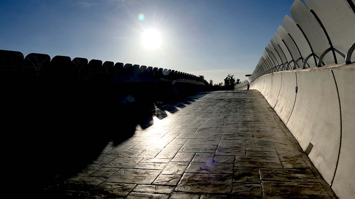 冬至後，日光照射北移，白天愈來愈長，黑夜愈來愈短。陽氣漸始，一陽來復，古人說：「冬至一陽生」，意思就是陰氣到冬至時盛極而衰，陽氣則從此開始萌芽。