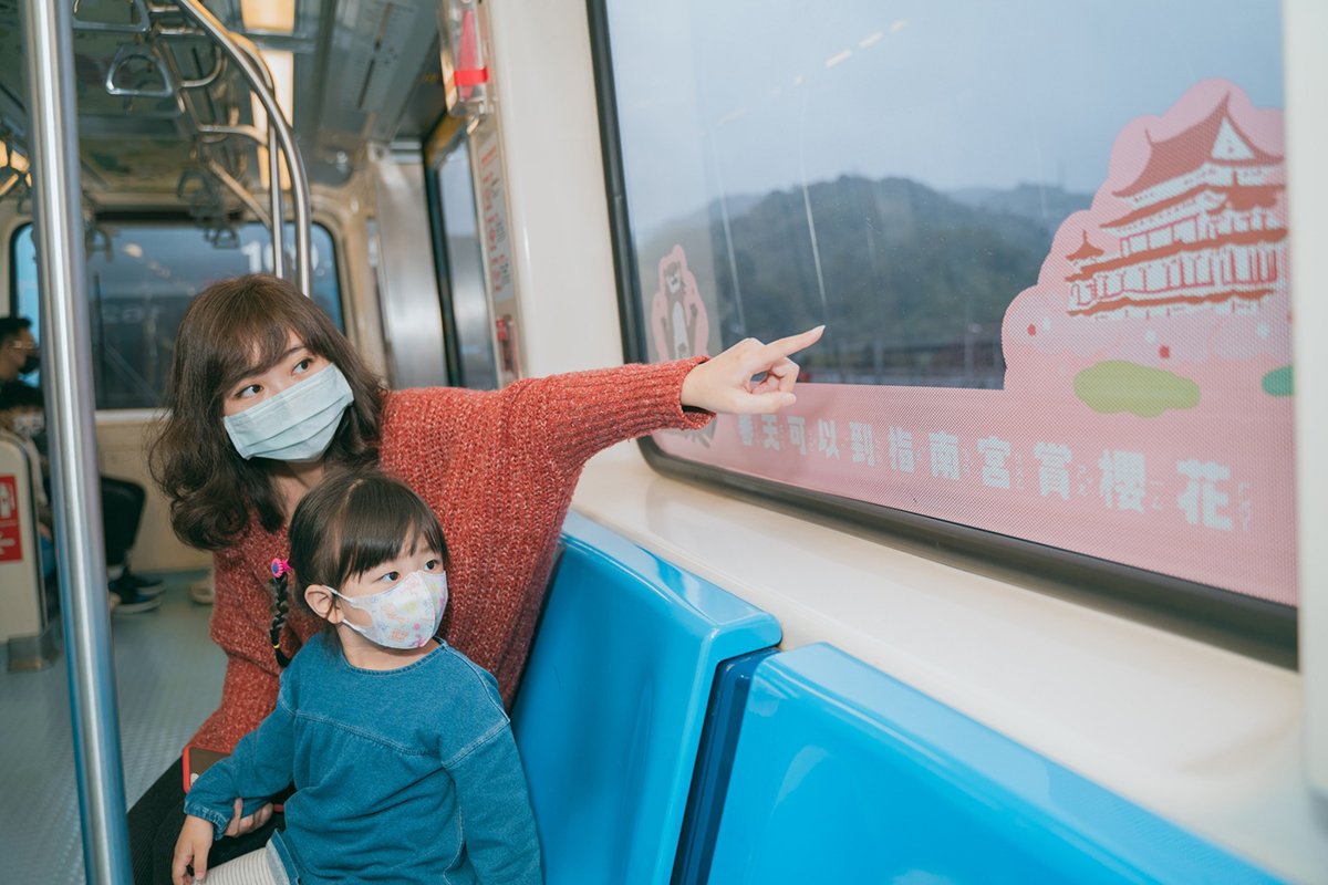 「猫起來玩台北」! 捷運觀光彩繪列車12月起跑 熊讚領軍動物寶寶們 邀民眾看圓寶、搭貓纜、遊貓空 1 木柵彩繪車廂