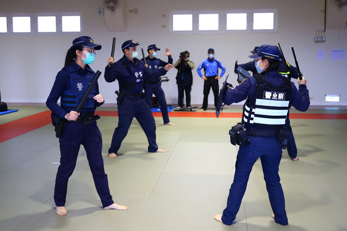 埔里員警裝備再添利器 守護員警執勤安全 1 S 17752291