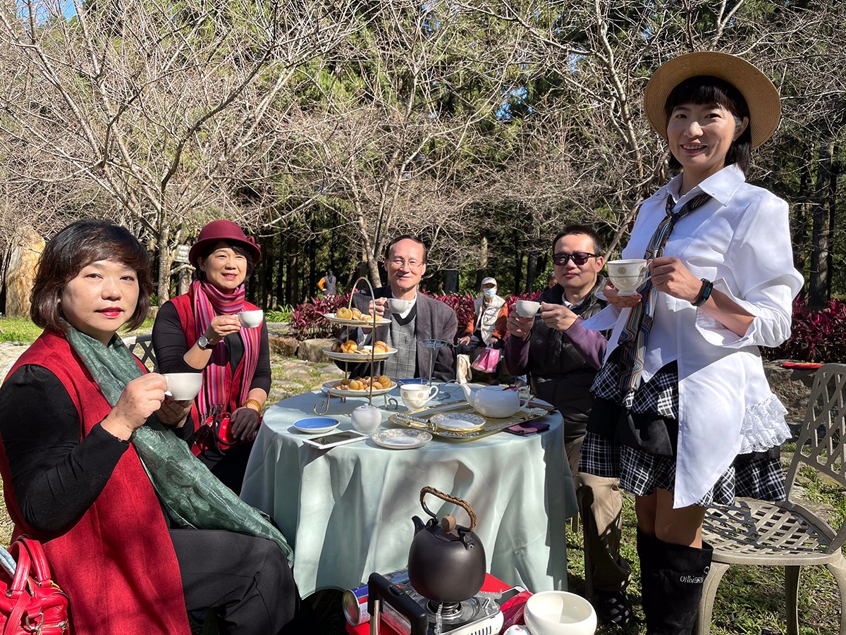 15日在九族文化村排灣族‘’櫻花壬‘’前，首度發表臺版櫻花前線情報預測模式推算九族櫻花祭