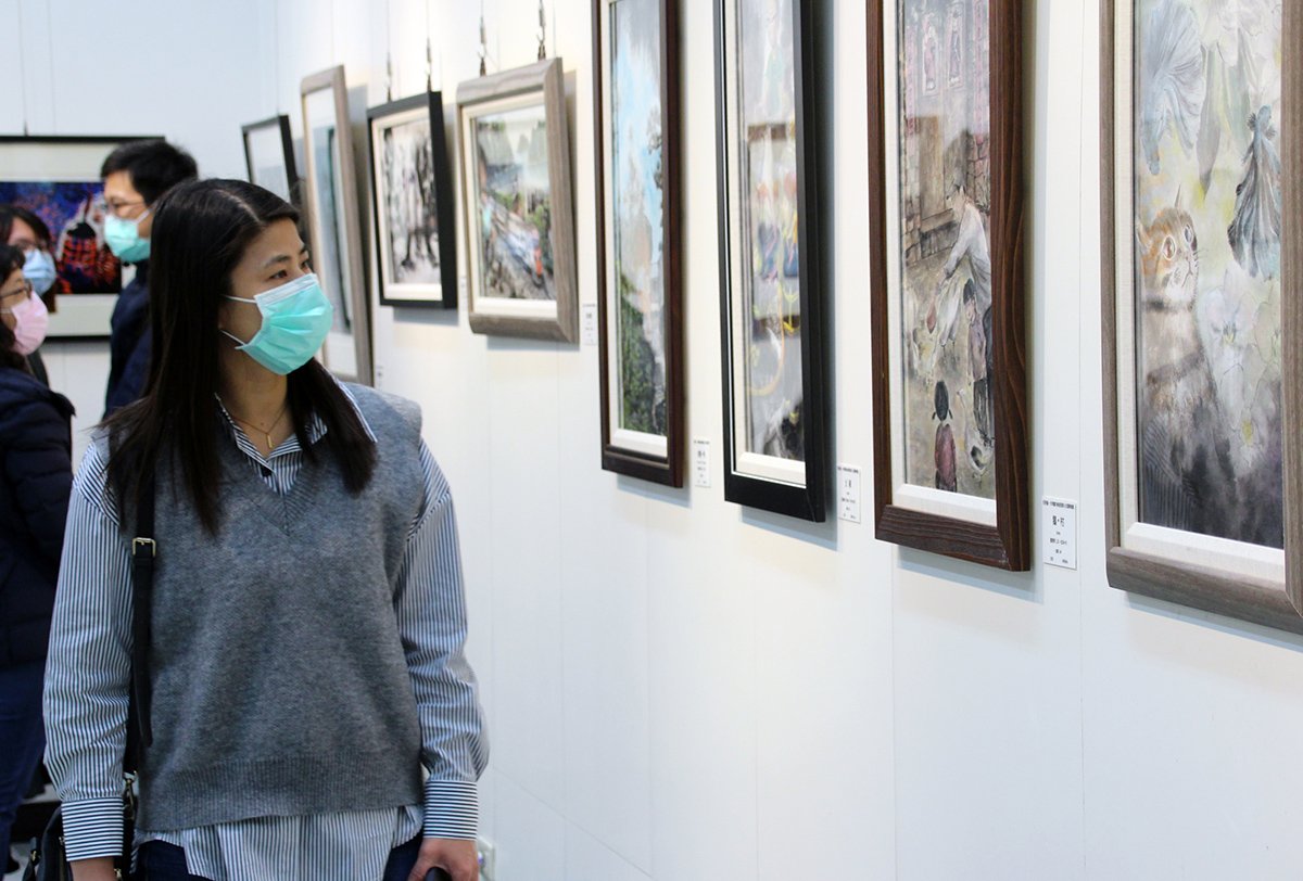 大甲國中美術班畢業展在港藝中心展出27日開幕 1 參觀大甲國中美術班畢業展