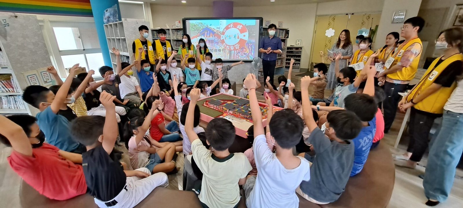 春安國小學生熱烈搶答 scaled