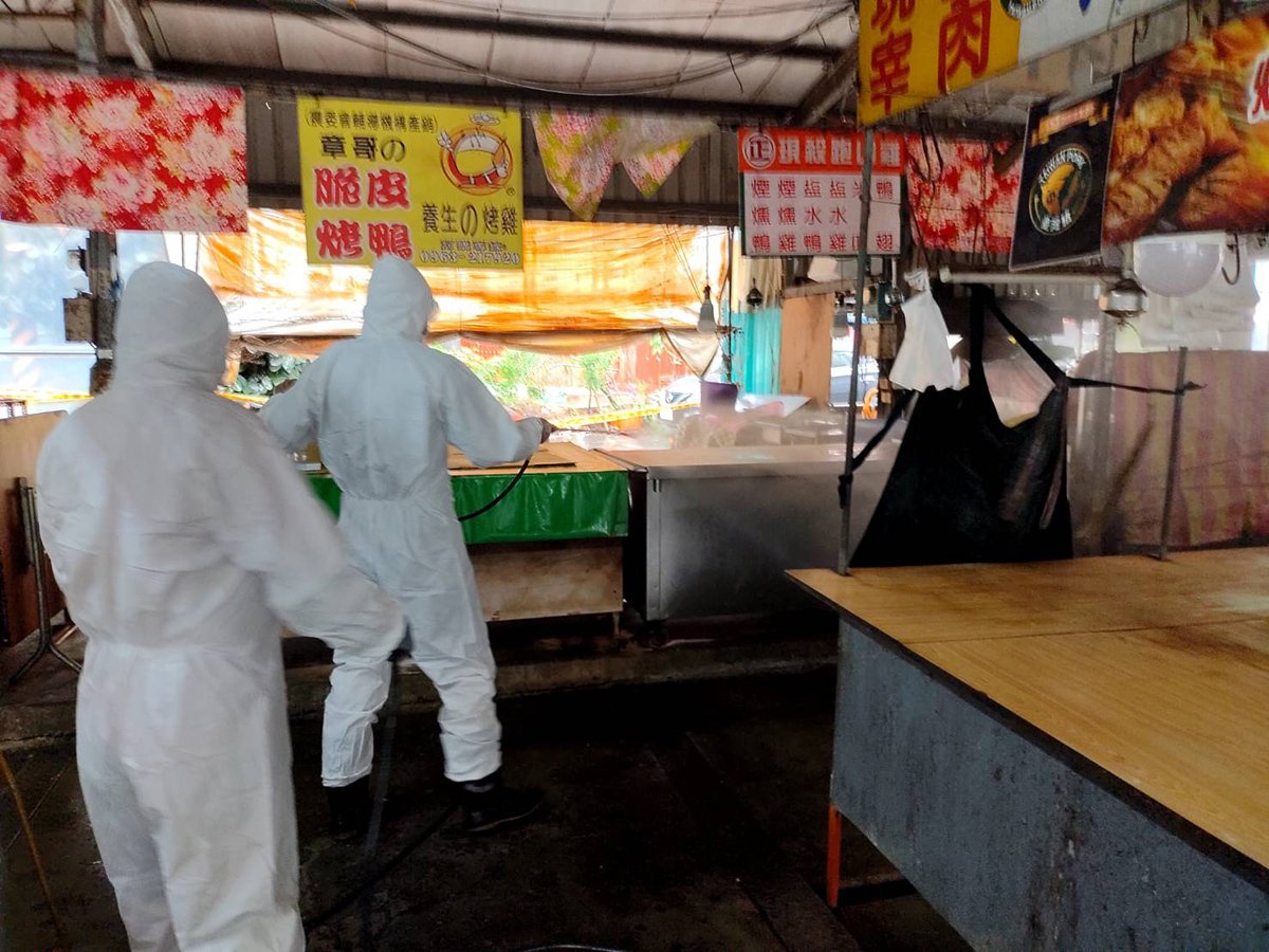南市今率先撥千劑疫苗提供長照防護 黃偉哲要求落實移工防疫稽查 端午連假推出三不一多政策 4 121132