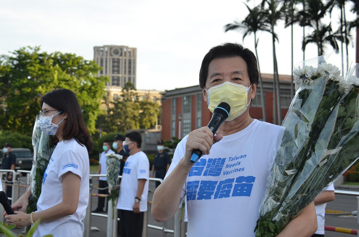 國民黨518朵菊花向無辜染疫身亡國人致哀 4 DSC 3922