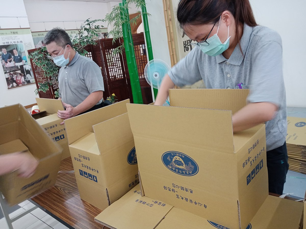 慈濟與南投縣府提供弱勢學童家庭物資打包配送 3 慈濟與南投縣府提供弱勢學童家庭物資打包配送
