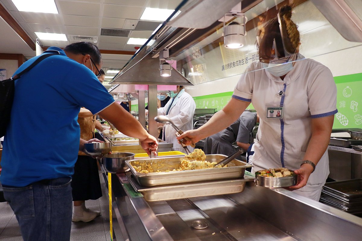 推素愛地球 臺中慈濟醫院導入創新健康蔬食 2 公4 1