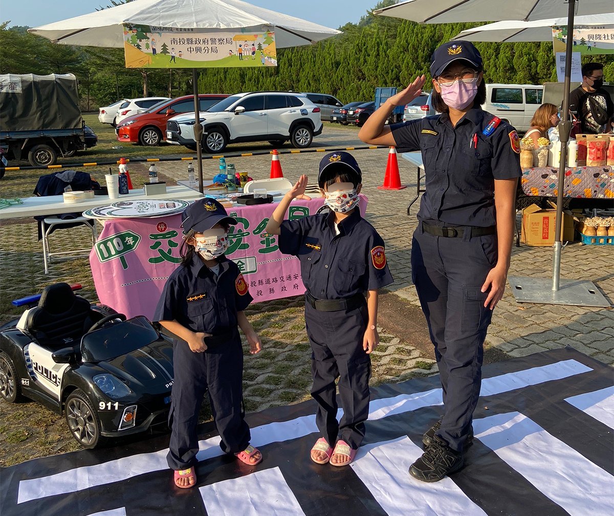 中興分局交通月宣導 小小波麗士親子活動超萌Q 1 S 37298254