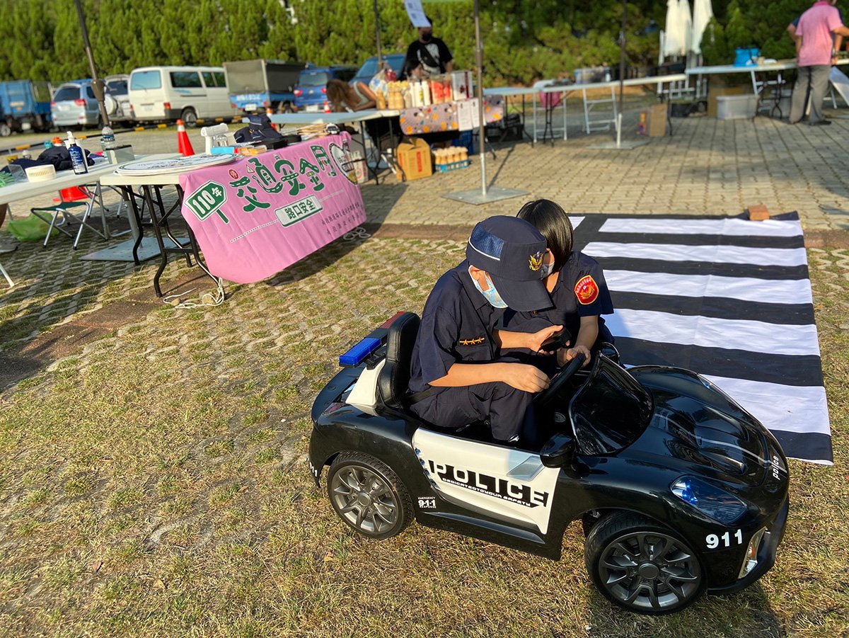 中興分局交通月宣導 小小波麗士親子活動超萌Q 2 S 37298255