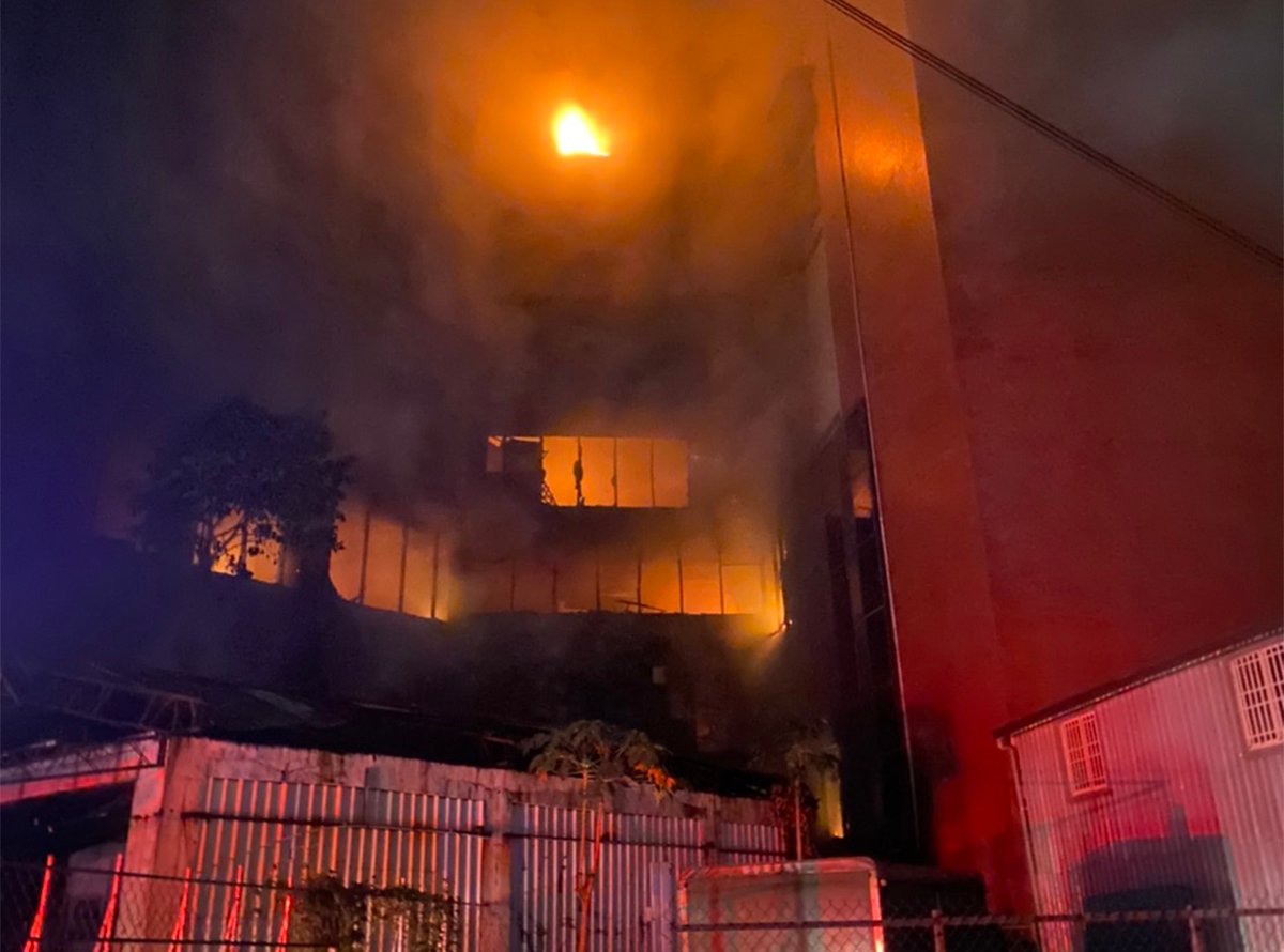 高雄市鹽埕區住商混合大樓城中城火警 造成46人死亡41人受傷 1 S 69525544
