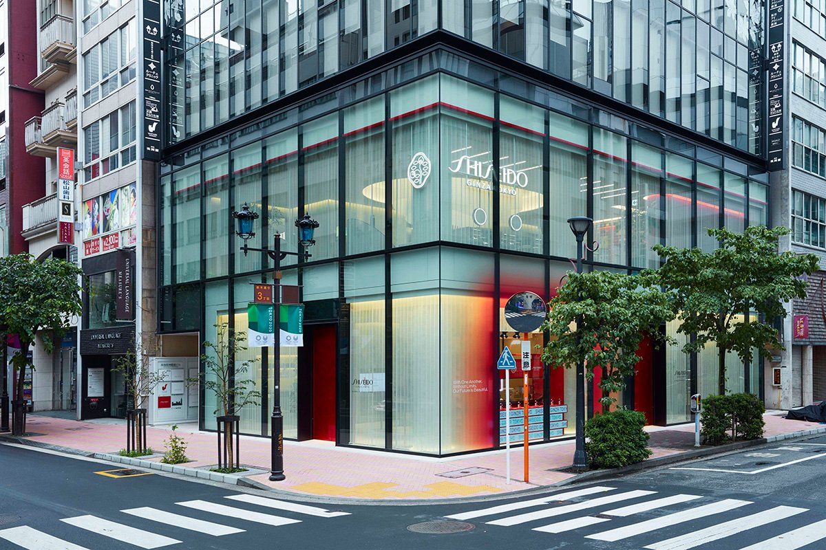 歡慶週年，位於銀座的資生堂旗艦店「SHISEIDO GLOBAL FLAGSHIP STORE」， 11月推出全新冥想體驗服務「Inner Beauty Charge」。（圖片來源：© Shiseido Co.,Ltd.）