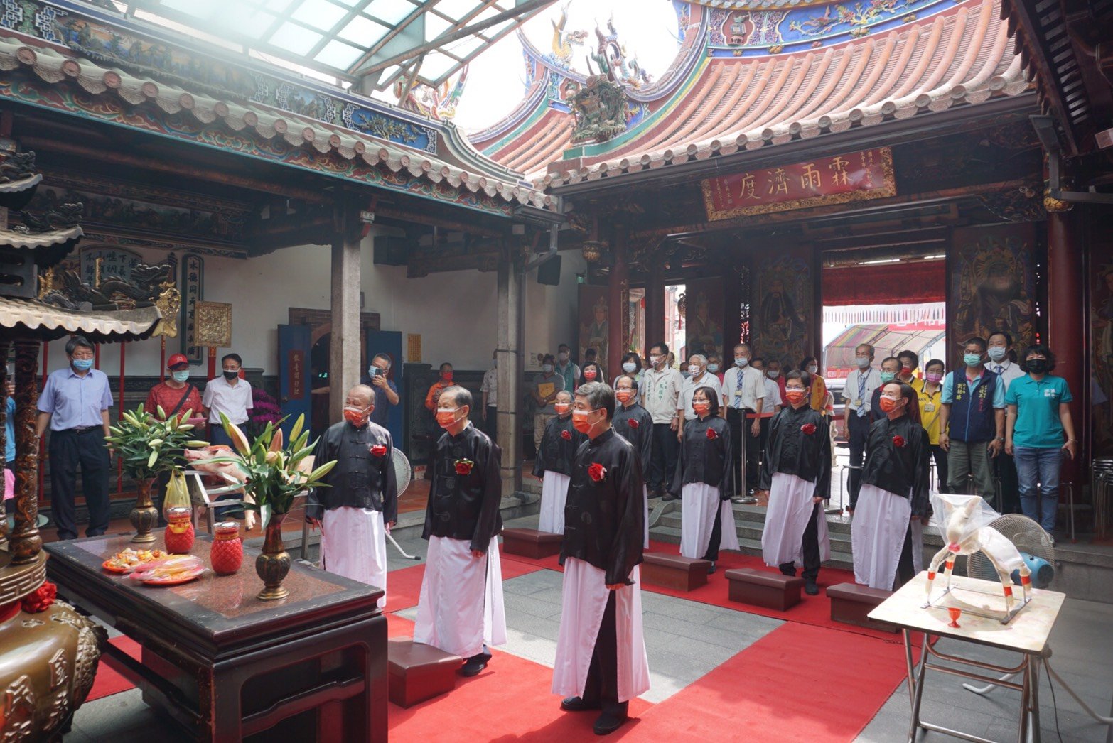 110年萬和宮恭祝媽祖聖誕三獻禮祭典場景