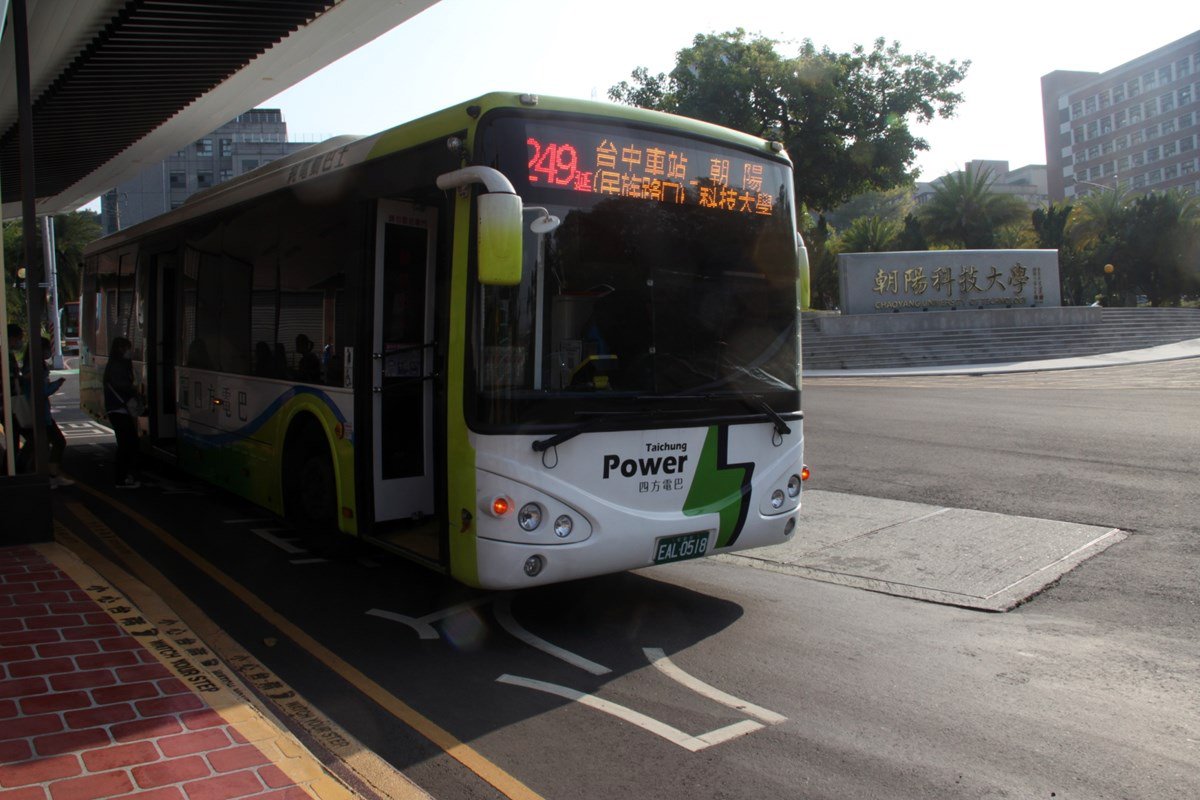 臺中市持續推動公車進校園 公車路線數達22條 1 249延