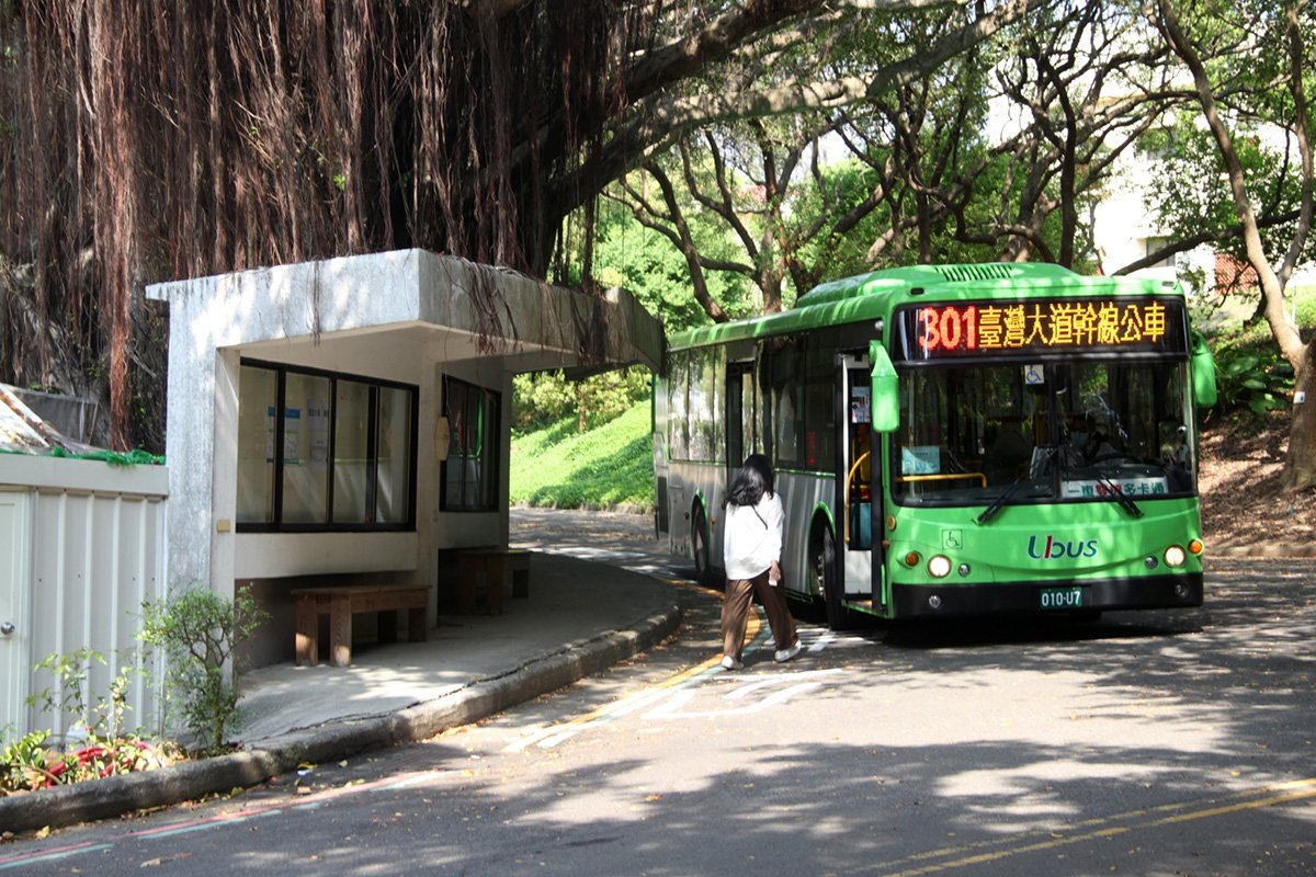 臺中市持續推動公車進校園 公車路線數達22條 1 臺中市持續推動公車進校園 公車路線數達22條
