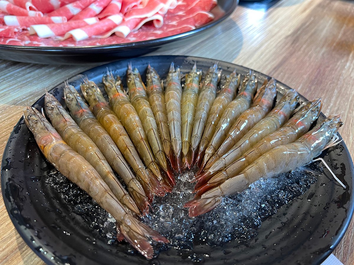 澎湖「巴適麻辣鍋」優惠吃到飽 週年慶加購價大海蝦吃到飽 2 加88元享大海蝦吃到飽