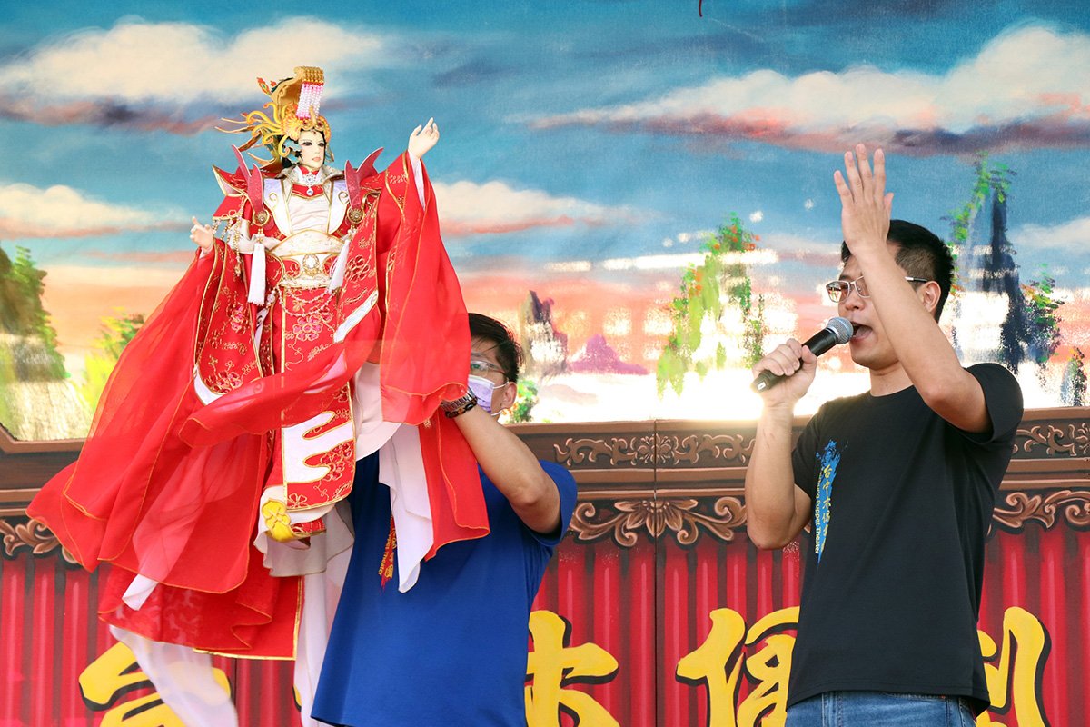 台中木偶劇團在本次的會匯演請出媽祖木偶，祈求疫情趕快過去