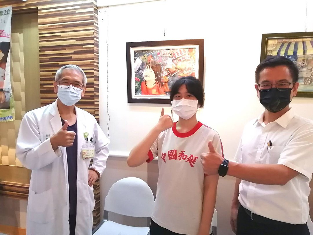竹山美術種子在竹秀藝廊發芽! 延中 墜後美酒巡迴展part3暨竹小-防疫大作戰 3 101833