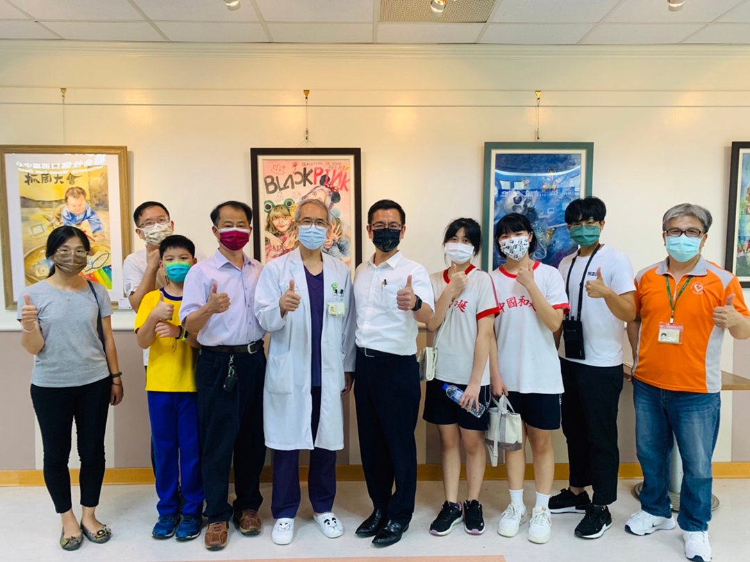 竹山美術種子在竹秀藝廊發芽! 延中 墜後美酒巡迴展part3暨竹小-防疫大作戰 2 S 370114597