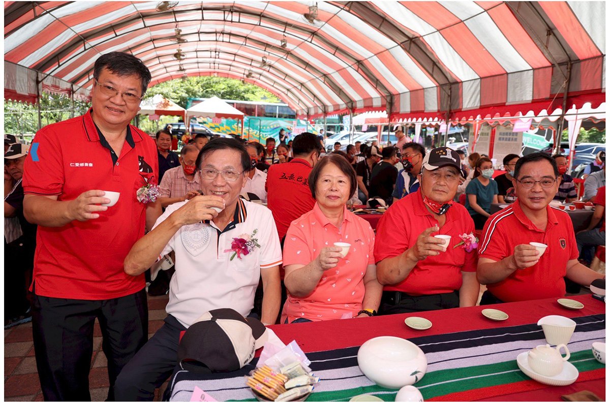 2022台灣高山茶王仁愛農會評鑑出爐林縣長頒獎 同步發表仁愛農會勇士櫛瓜麵等新產品 3 S 98238473