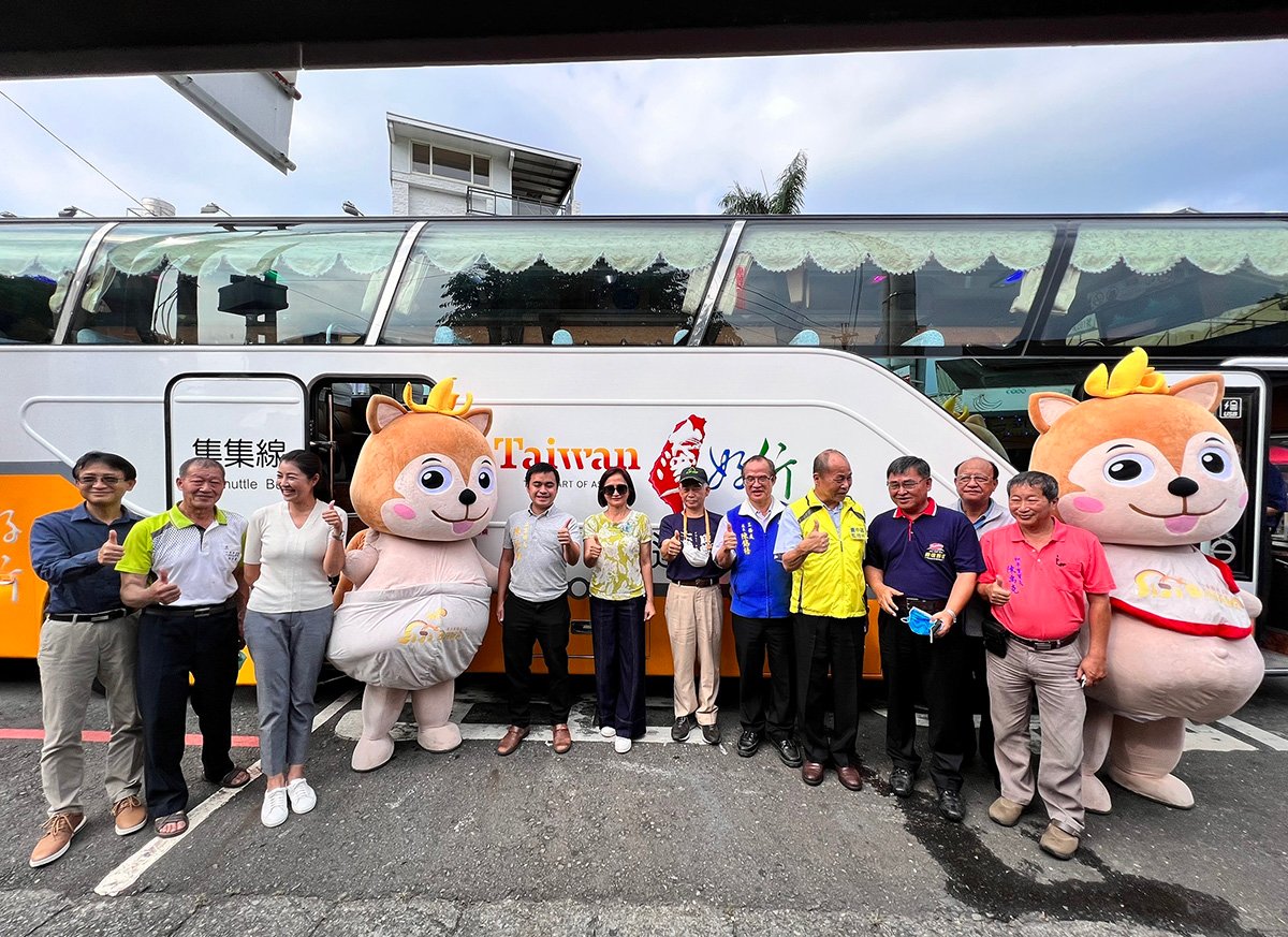 台灣好行集集線經地方民代多方爭取下，23日下午在集集火車站前正式通車。