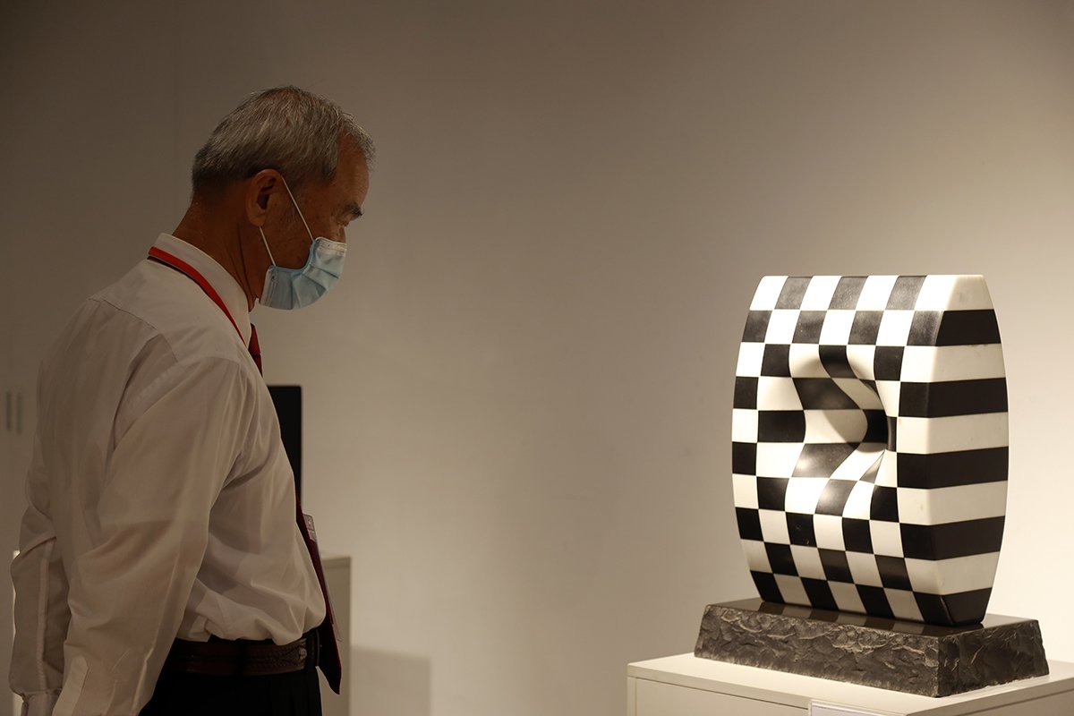 藝術提升教育涵養 勤益科大藝術中心「開枝散葉雕塑三人展」10月12日開展 4 018A2787