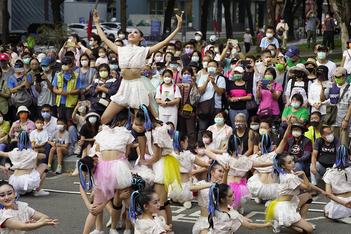 台中市政府觀光旅遊局今年除國際級表演團隊-更跨界邀請多元表演團隊一同參與-結合藝文能量舉辦觀光節慶活動