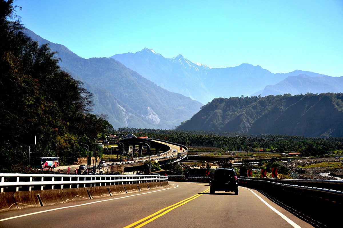 冬季高山旅遊，行車安全要留意