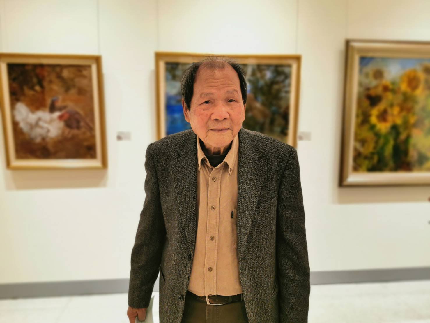 資深藝術家王守英在大墩文化中心舉行90畫展