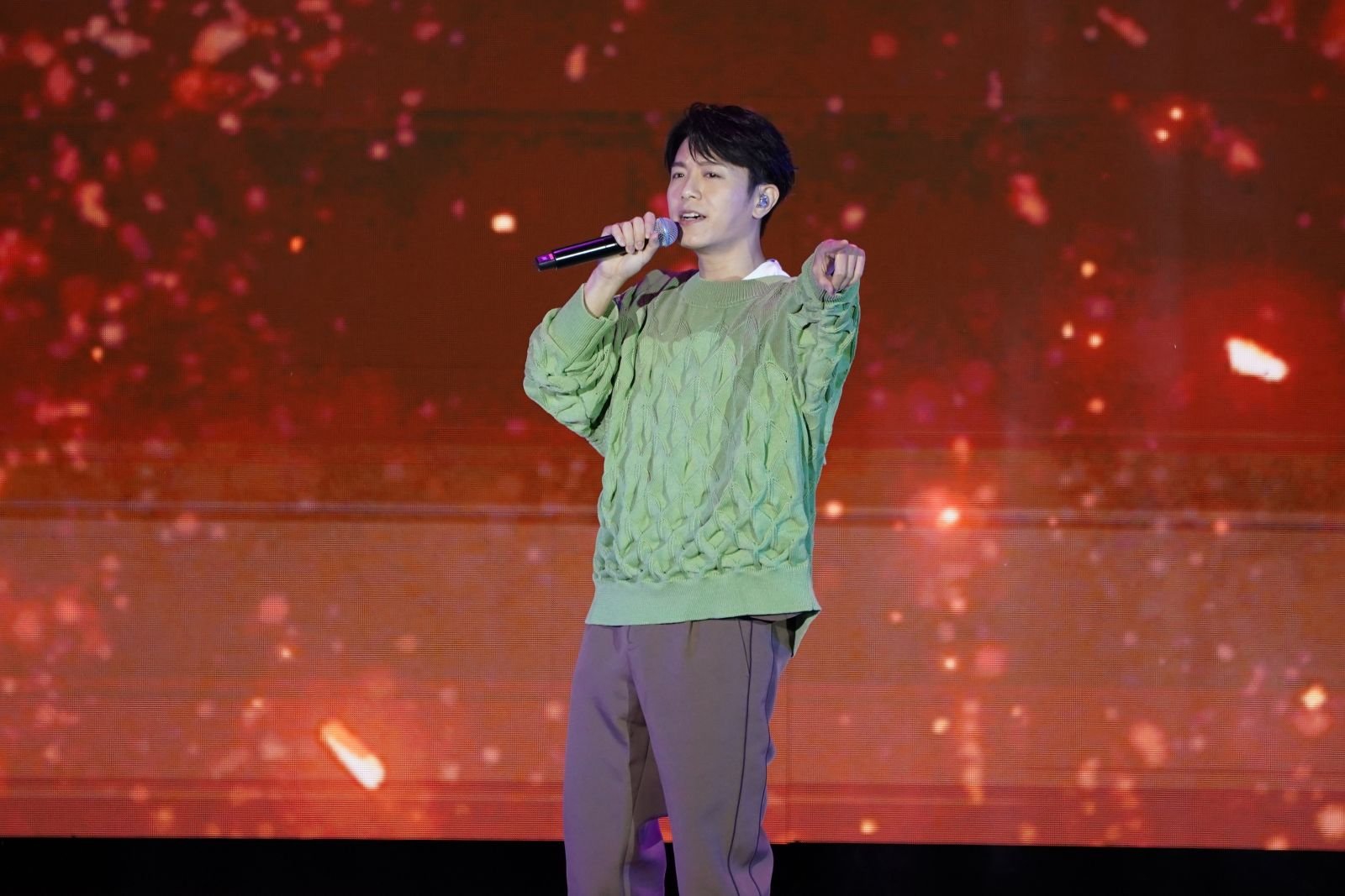 2022新北歡樂耶誕城「巨星耶誕演唱會」10晚登場 5 韋禮安演唱多首經典歌曲讓粉絲們大飽耳福(壓縮)
