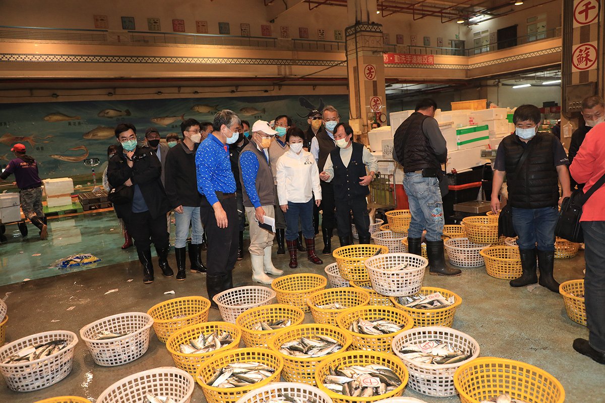 春節前視察魚市、果菜市場 盧秀燕邀市民多採購支持 2 1a6a6019