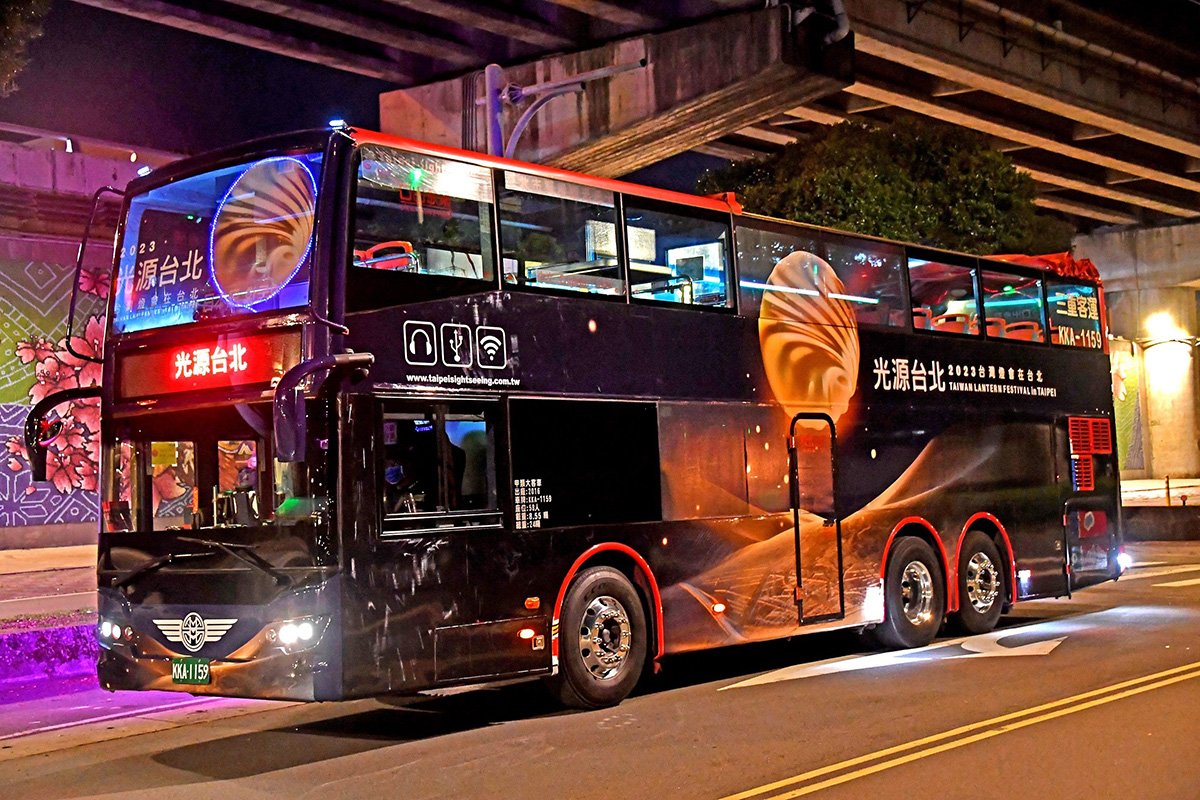 台北市推「雙層觀巴賞燈專車」 用不同視角遊覽美麗燈景 3 ba9bcb06 32fd 475f b20e f2bcd0ca1e88