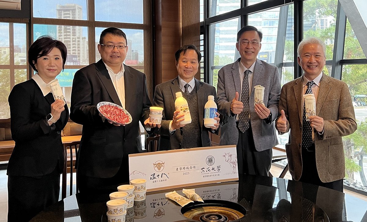 東海大學與溫十八共同合作，將校內產製的手工冰品導入餐飲市場。