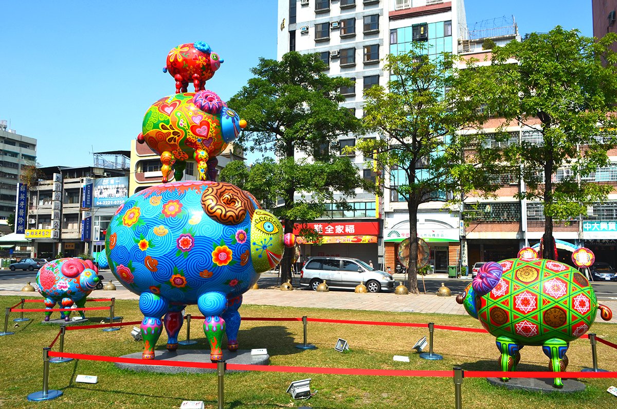洪易雕塑藝術 時・尚地球 暮拉多元藝術空間個展 6 DSC 0410