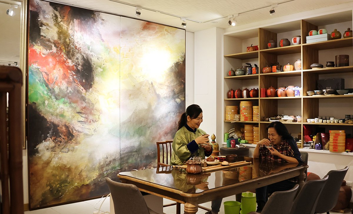 雅園溏茶與人文藝術空間，4月份開始，展出新加坡藝術家黃意會「荷溏新色」個展