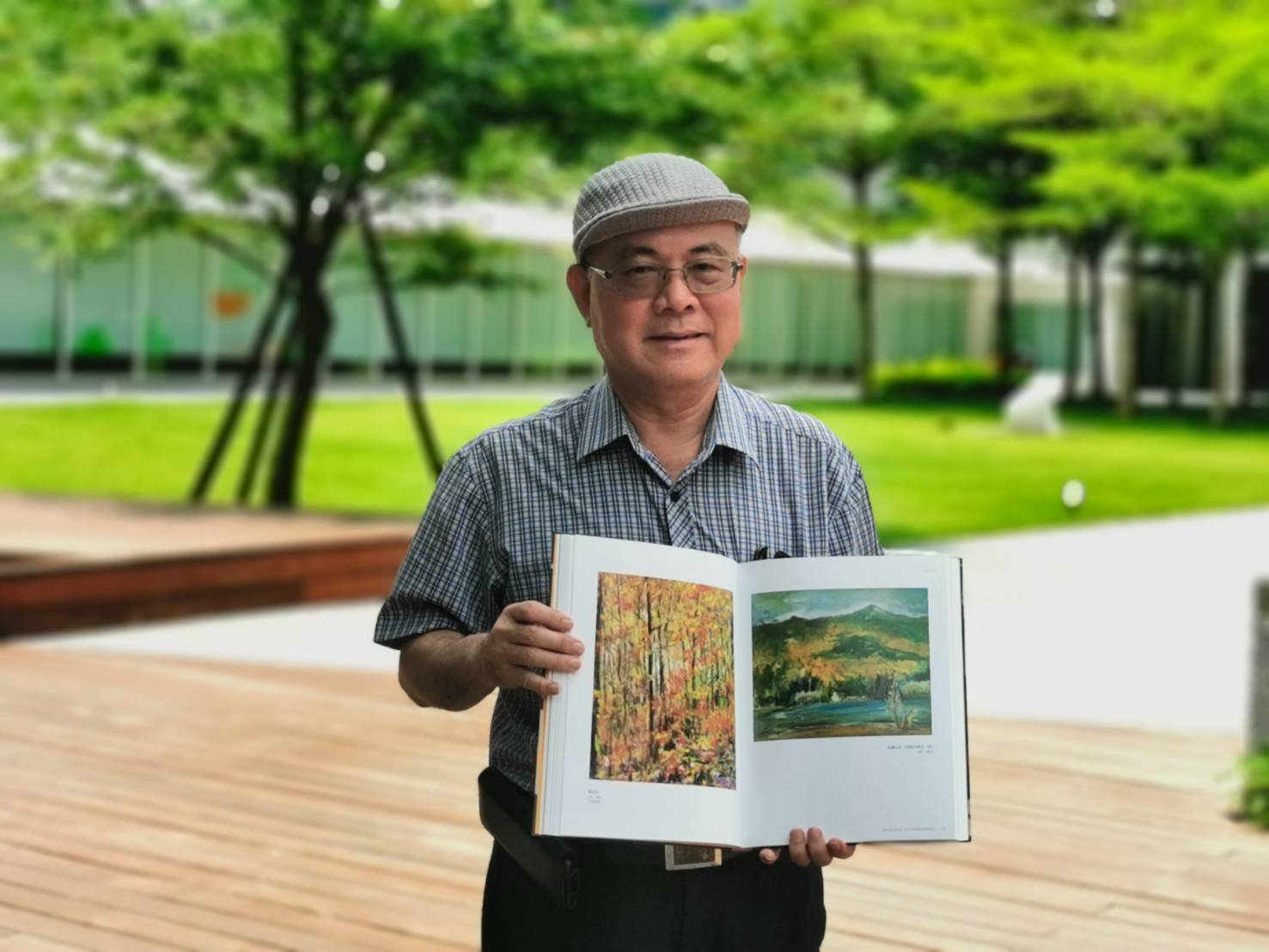 前文化部政務次長林金田 應邀在彰化生活美學館舉辦創作展，圖為展示展出畫作。（葉志雲攝）