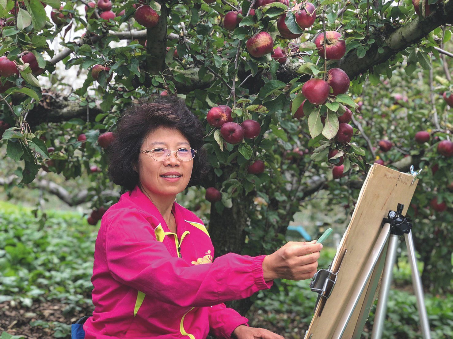 藝術家黃美賢油畫寫生蘋果