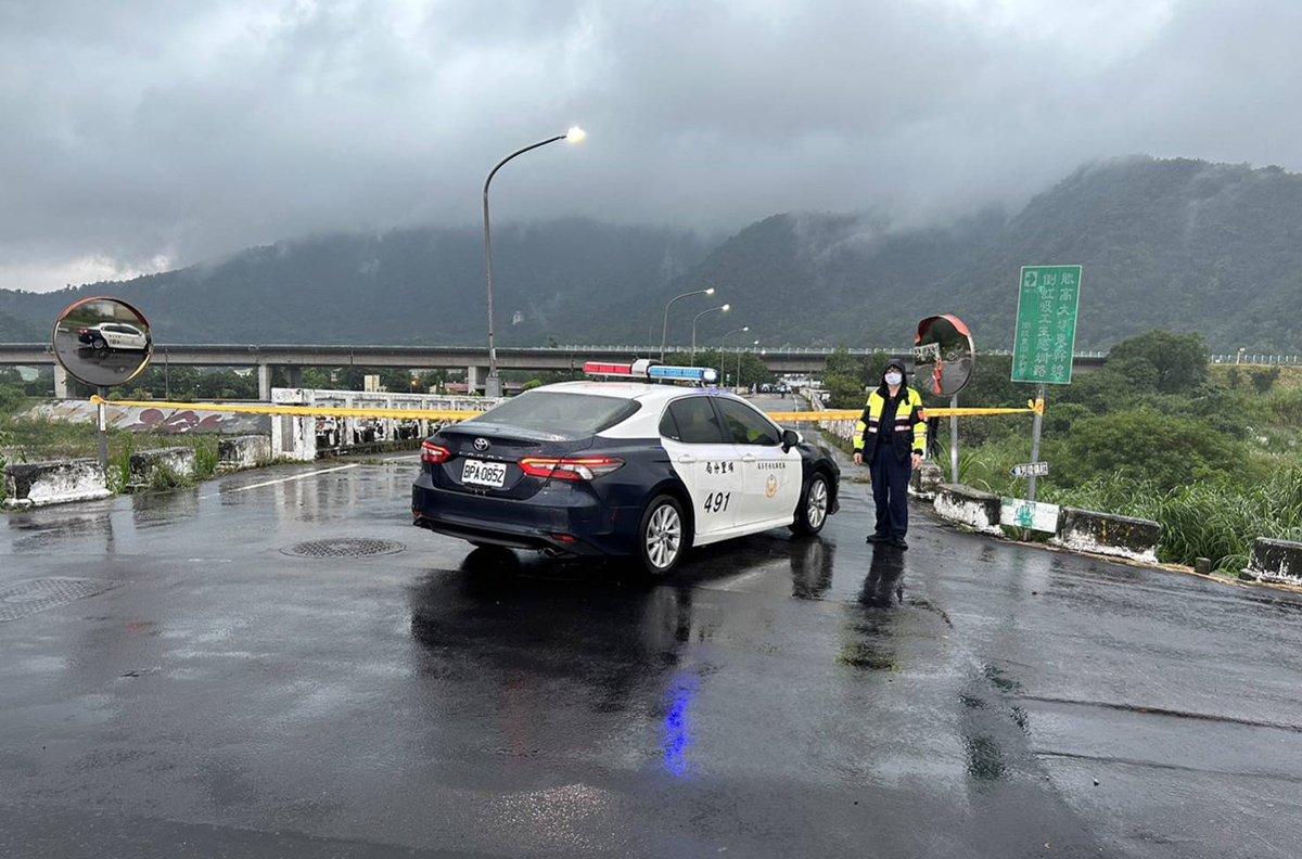 颱風期間 埔警冒雨交管守護人民安全