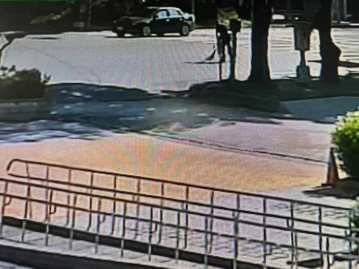 玻璃碎片遍佈道路 草屯暖警快速處理受到民眾一致點贊 1 S 6504466 0