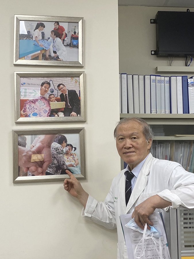 中國醫藥大學附設醫院國際醫療中心陳宏基院長以罕見畸形重建手術代訓外籍醫師成績斐然 4 陳宏基院長榮獲外交部外交之友貢獻獎參與國際人道救援表現出色