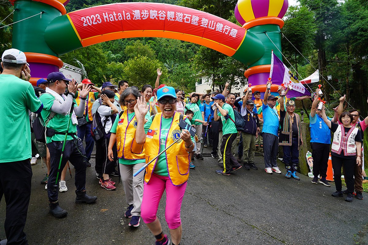 石壁部落500人山徑健走 天然迴音壁間聆聽葉璦菱美聲 3 DSC02033