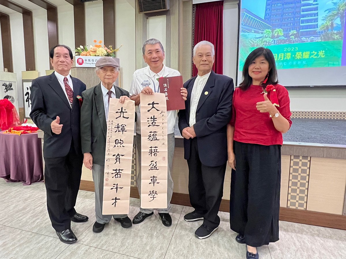 姚大光為埔里拚觀光 再創嘉績 南投日月潭「榮耀之光」兩岸藝術家聯展開幕 4 S 111214650