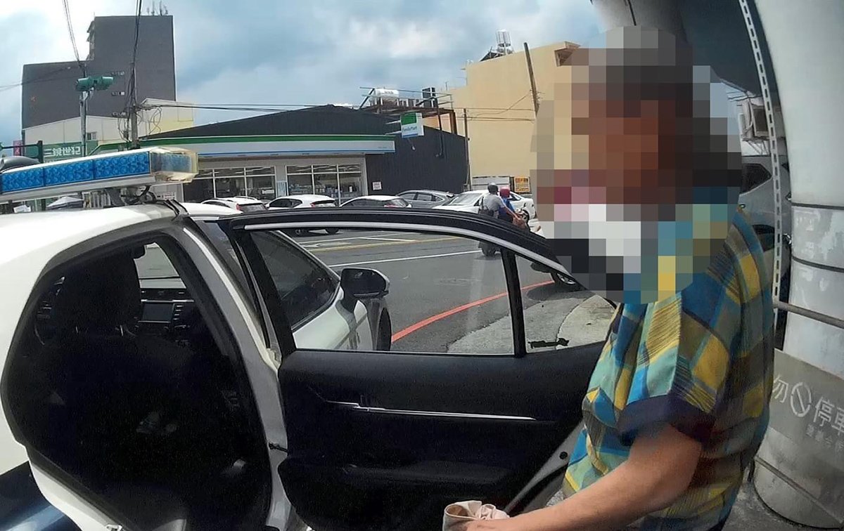 年長婦人午後「買菜去」迷途街頭 草屯警猜字解齡助返家 1 S 6660127 0