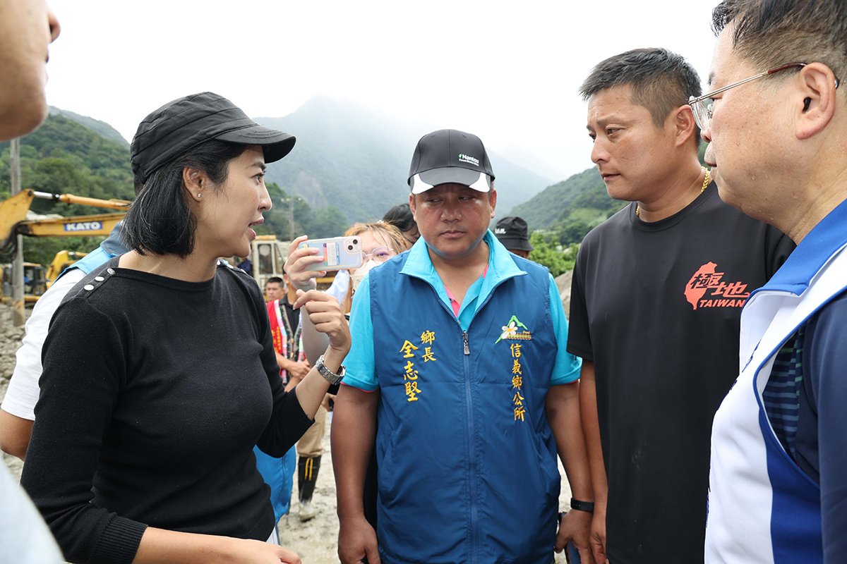 海葵停班日 許淑華主持應變中心會議後直奔東埔勘查土石流災害 2 messageImage 1693811640116 0