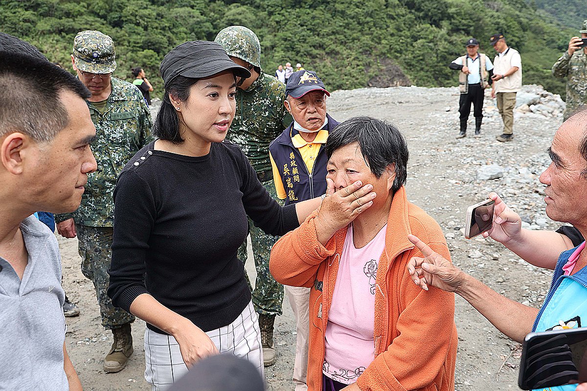 海葵停班日 許淑華主持應變中心會議後直奔東埔勘查土石流災害 3 messageImage 1693811698828 0