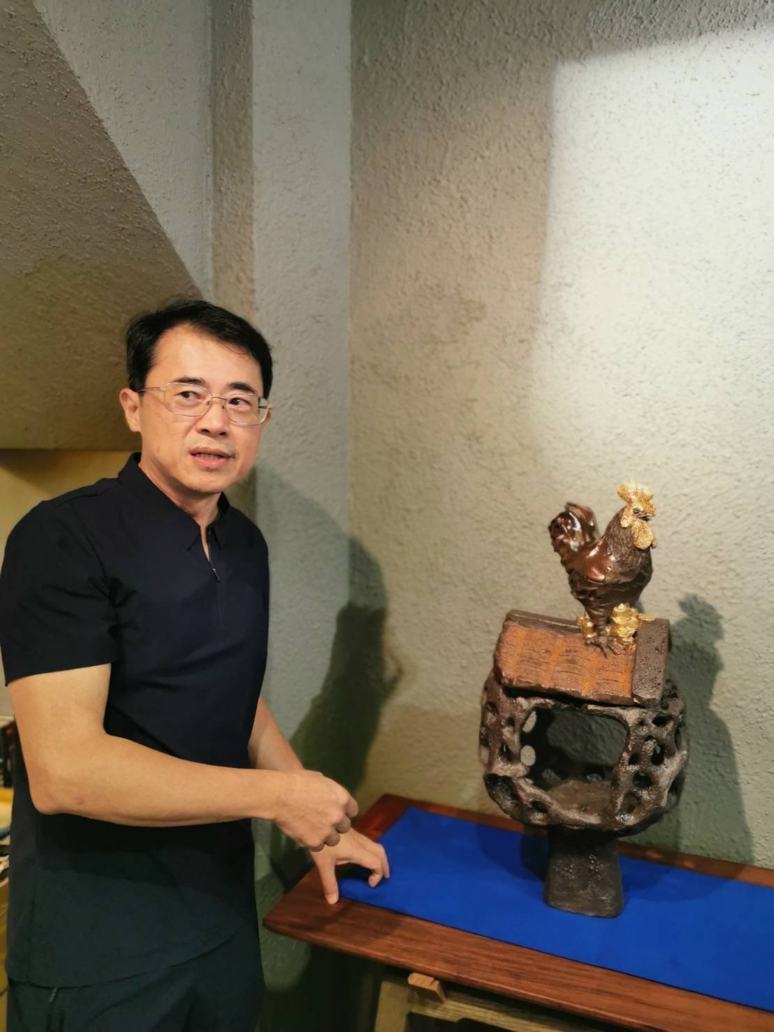 雕塑家許旭倫《獸承》陶塑展 國慶日於台中御禾發表承器新作 - 暢NEWS - 新聞觀點,暢所欲言